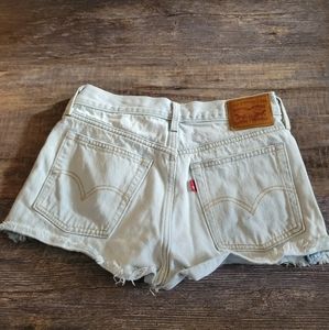 Levis light wash jean shorts